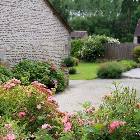 Chambre D'Hote Courtoux Saint-Denis-sur-Sarthon Exteriér fotografie