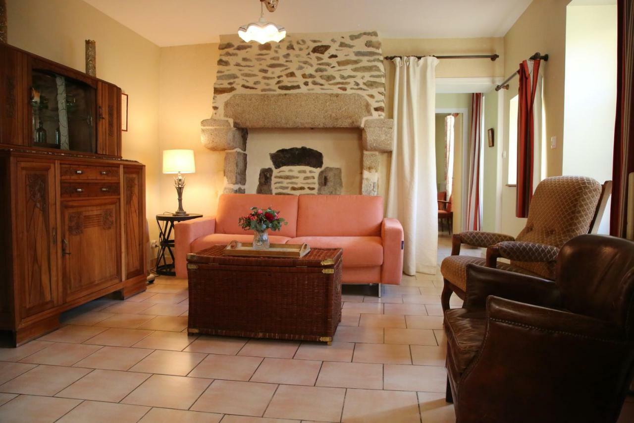 Chambre D'Hote Courtoux Saint-Denis-sur-Sarthon Exteriér fotografie